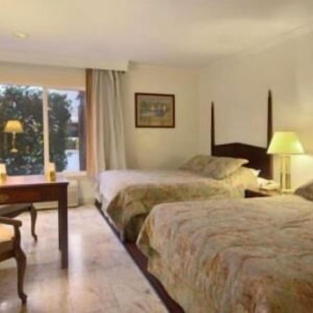 Merced Inn & Suites Quarto foto