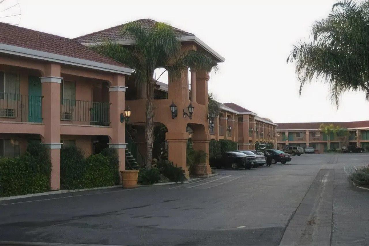 Merced Inn & Suites Exterior foto